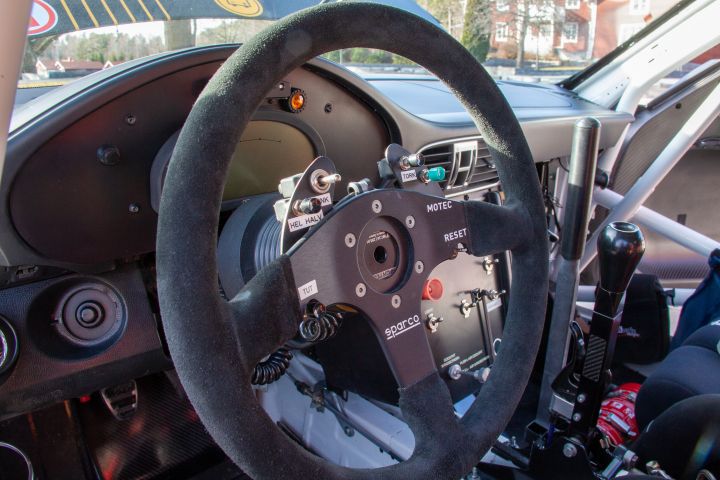 769833-53 Porsche 997 GT3 Rally -2011