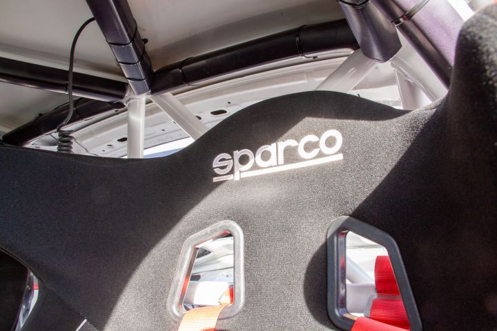 769833-58 Porsche 997 GT3 Rally -2011