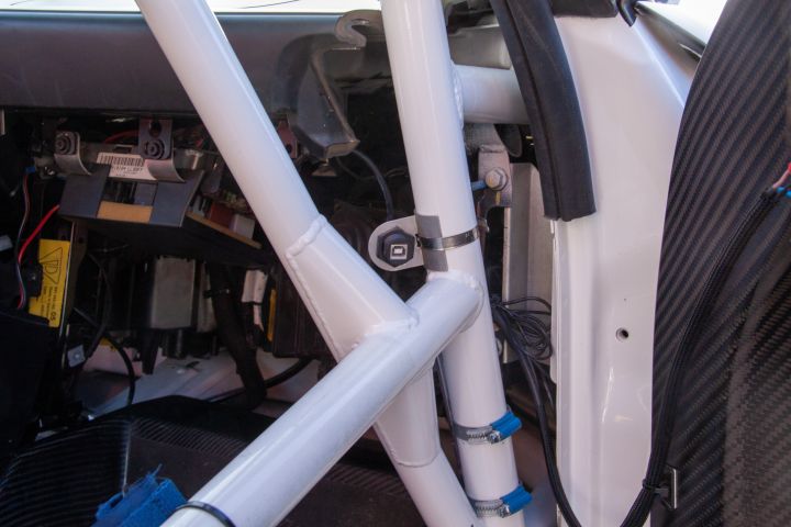 769833-62 Porsche 997 GT3 Rally -2011