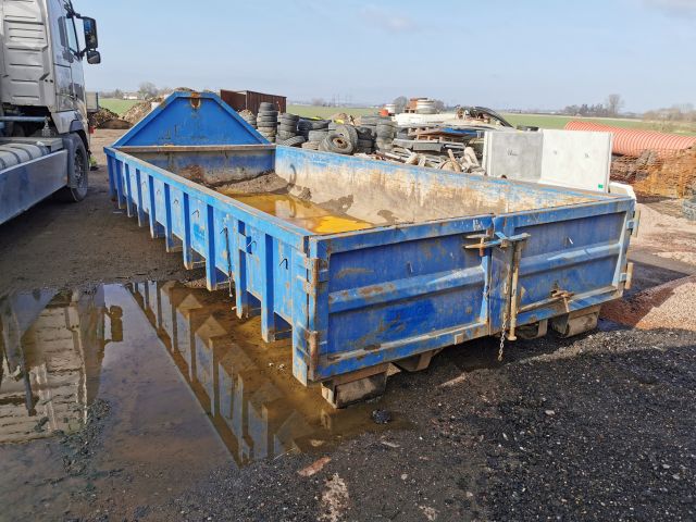 768674-4 Demountable platform 12 m3 with leaves