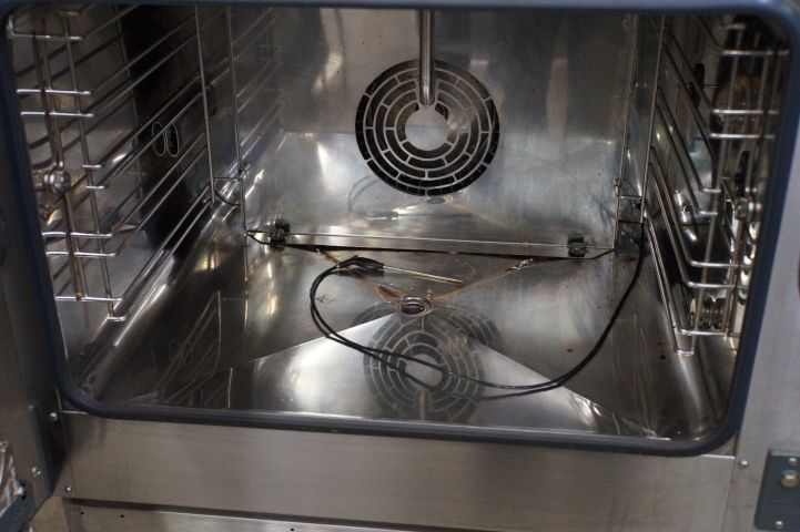 735544-5 Bake off oven "Unox XVC 304"