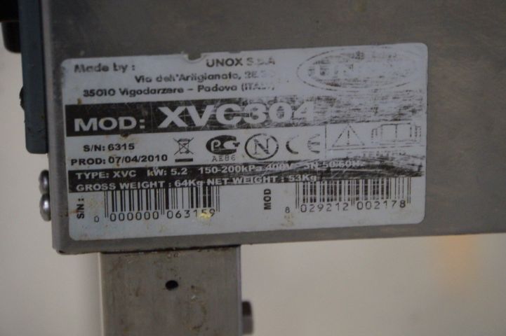 735544-8 Bake off oven "Unox XVC 304"