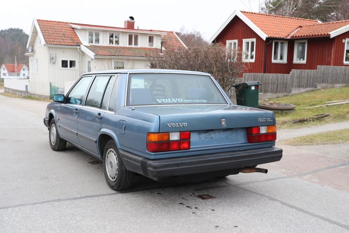 732972-3 Volvo 740 GL 2.4D -1988