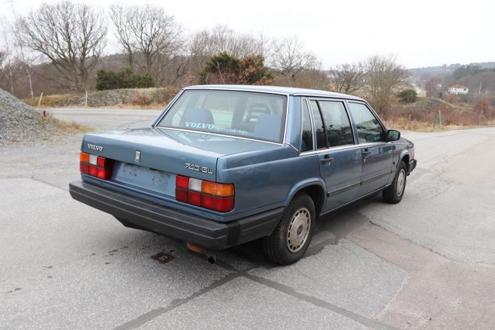 732972-5 Volvo 740 GL 2.4D -1988