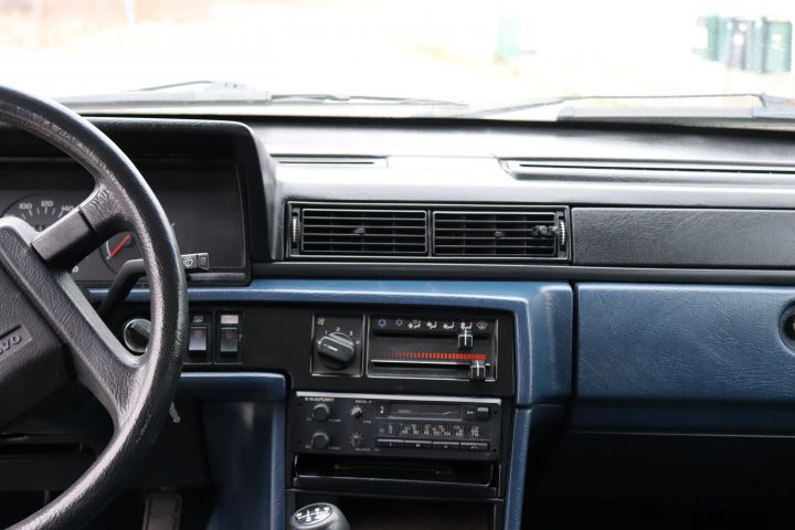 732972-11 Volvo 740 GL 2.4D -1988