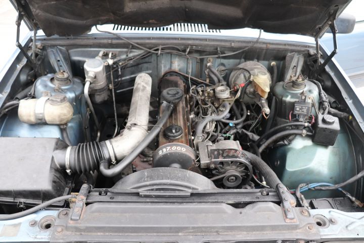 732972-16 Volvo 740 GL 2.4D -1988