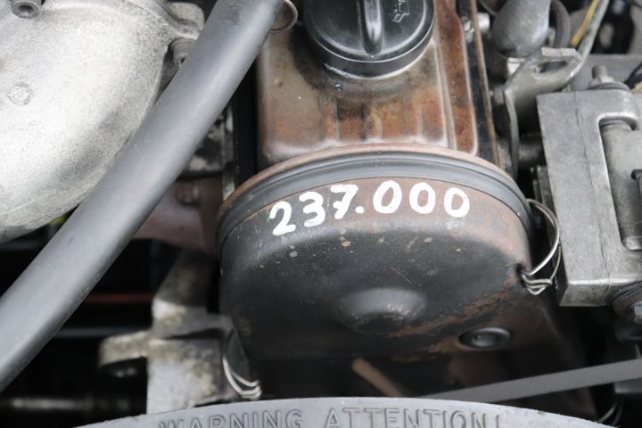 732972-17 Volvo 740 GL 2.4D -1988