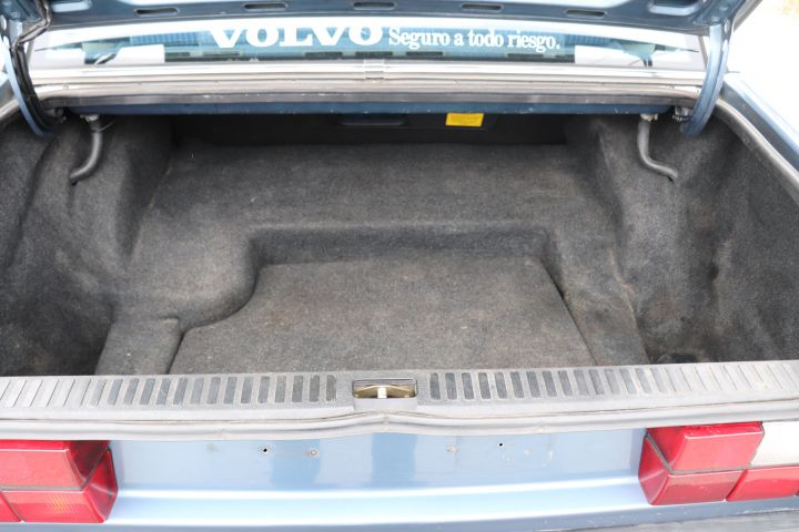 732972-22 Volvo 740 GL 2.4D -1988