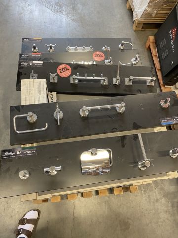 779849-8 Lot for bathroom - i.a. tiles, WC, Miller Bath products etc. [New and demo products]