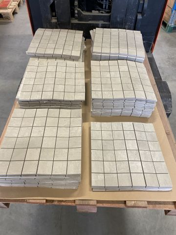 779849-9 Lot for bathroom - i.a. tiles, WC, Miller Bath products etc. [New and demo products]