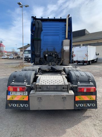 769030-6 Tractor Volvo FH16 610 6 * 2 -2006 (Manual, 1660009 km) NEW INFORMATION