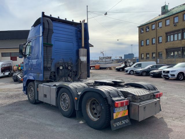 769030-7 Tractor Volvo FH16 610 6 * 2 -2006 (Manual, 1660009 km) NEW INFORMATION
