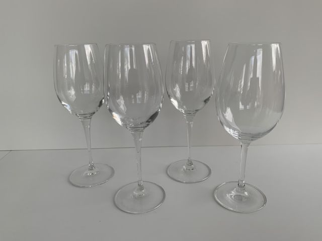 711610-1 24 elegant white wine glasses Bormioli Rocco Premium