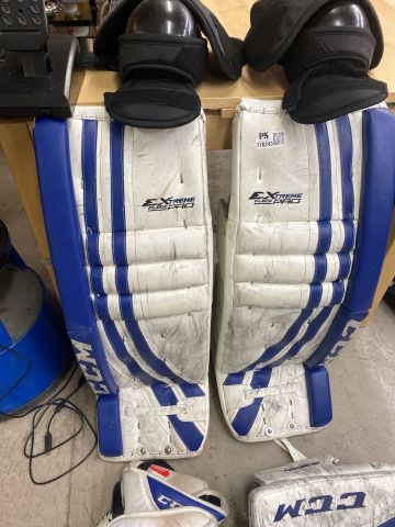 776243-3 CCM Extreme Flex pro Hockey goalkeeper equipment