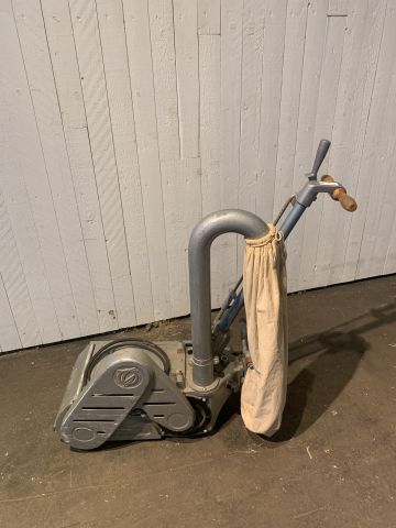 769037-1 (UTGÅR, Släng) Golvhyvel Örebro Golvindustri GM-10 (rep.objekt)