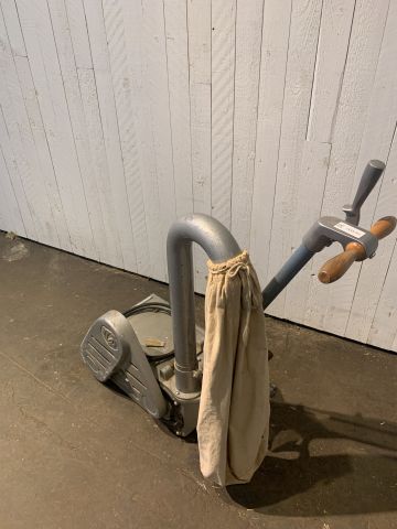 769037-2 (UTGÅR, Släng) Golvhyvel Örebro Golvindustri GM-10 (rep.objekt)