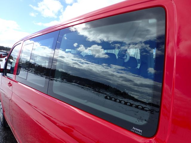 753058-11 VW CARAVELLE / Bus 2.5, 2008. Reg no. AJA059
