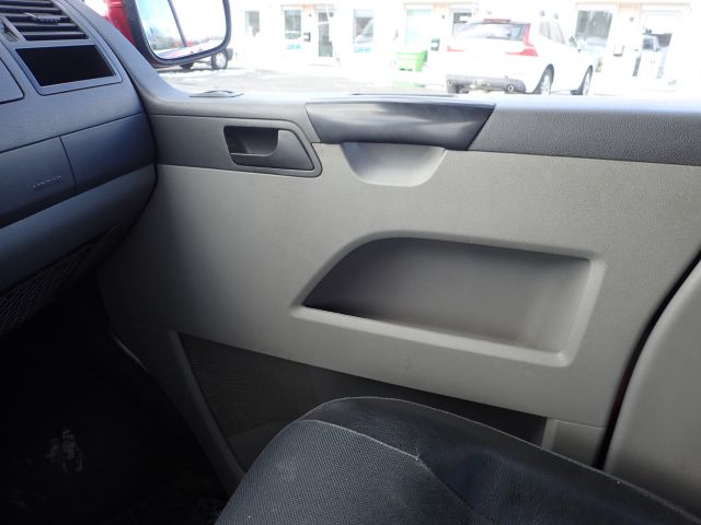 753058-95 VW CARAVELLE / Bus 2.5, 2008. Reg no. AJA059