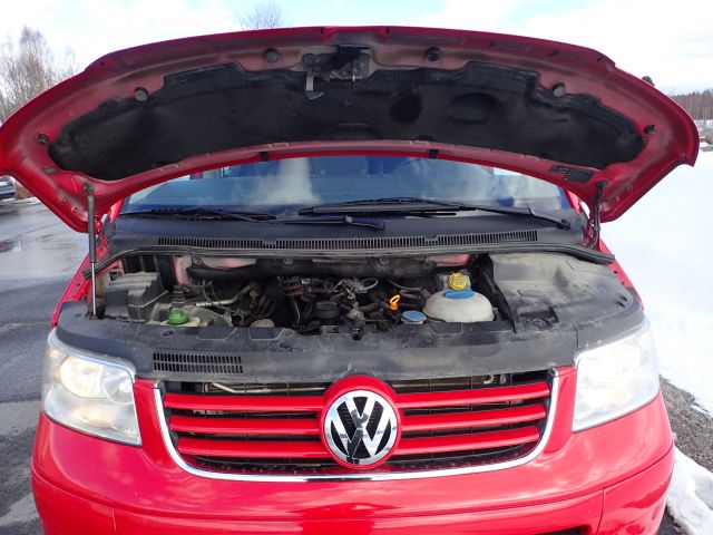 753058-109 VW CARAVELLE / Bus 2.5, 2008. Reg no. AJA059