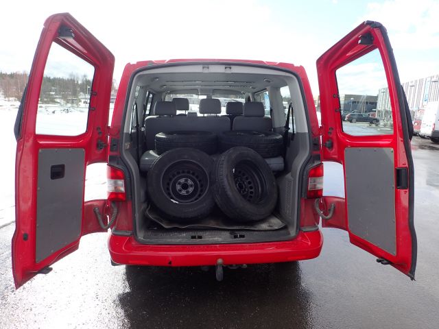 753058-114 VW CARAVELLE / Bus 2.5, 2008. Reg no. AJA059