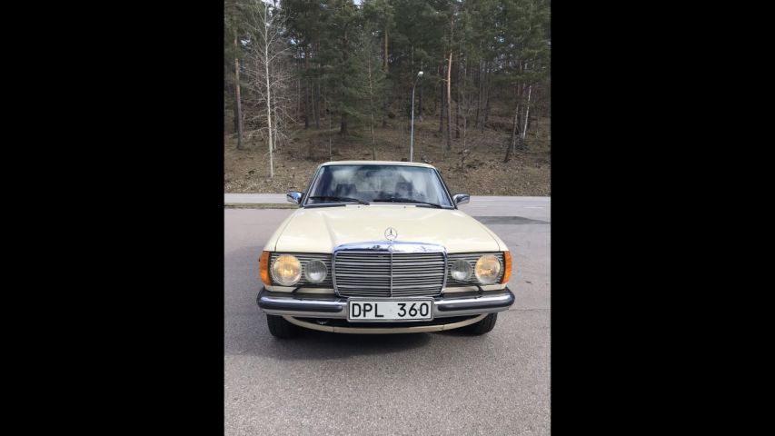 769795-2 Mercedes-Benz 200 -1982