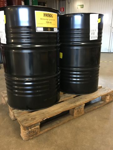 763716-2 1 Pallet With 2 Barrels Frixol Engine Oil Synthetic E4S 10W-40, 416L