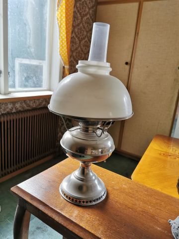 772323-3 Kerosene / oil lamp