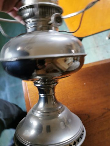 772323-10 Kerosene / oil lamp