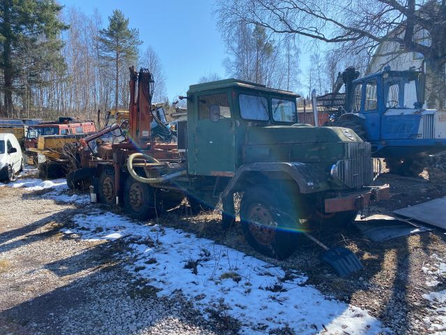 776321-1 Volvo tgb with palfinger crane separate engine perkins diesel