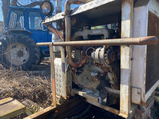 776321-7 Volvo tgb with palfinger crane separate engine perkins diesel