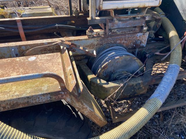 776321-8 Volvo tgb with palfinger crane separate engine perkins diesel