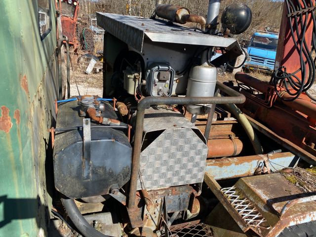 776321-12 Volvo tgb with palfinger crane separate engine perkins diesel