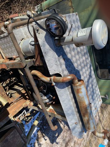 776321-16 Volvo tgb with palfinger crane separate engine perkins diesel