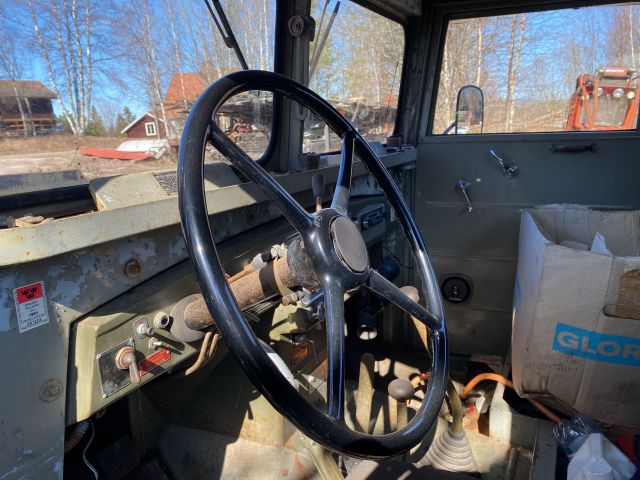 776321-23 Volvo tgb with palfinger crane separate engine perkins diesel