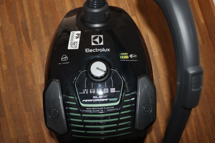 electrolux silent performer esp7green