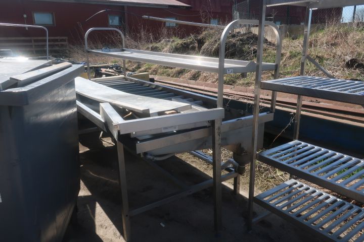 718744-13 Tunnel dishwasher Electrolux WT100 with conveyor belt