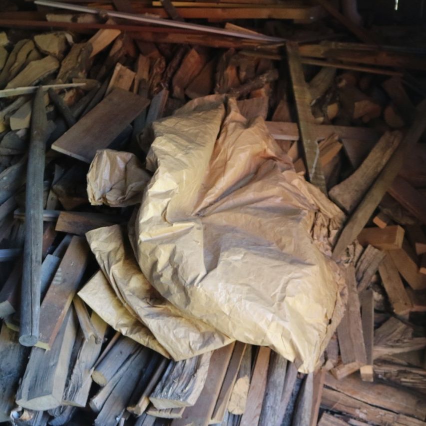 735661-2 Everything in the woodshed