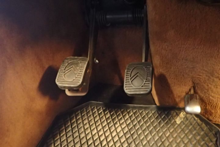 689184-29 Citroen Berlin 11 Sport -1948