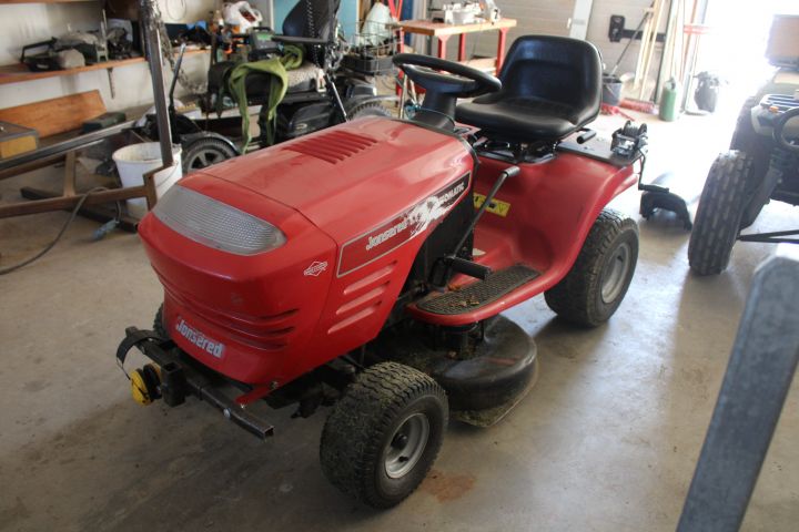 719635-8 Riding lawn mower - Jonsered LT14 automatic