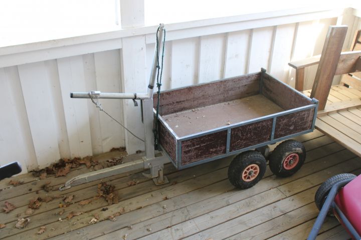 719635-22 Riding lawn mower - Jonsered LT14 automatic