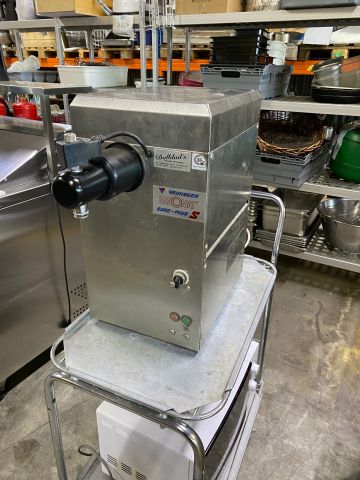 771583-1 Cream blower Sanomat Euro Plus S. Newly served, new gaskets. Extra packing kit included