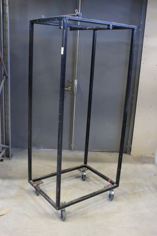 625325-1 3 dolly to smaller line array eg L acoustic Kiva