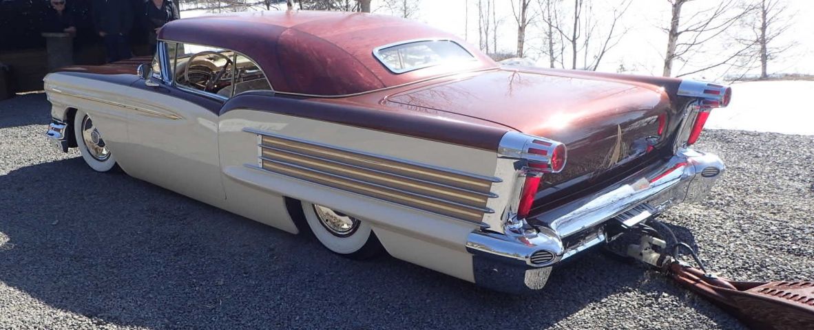 689177-11 Oldsmobile 88 -1958 & husvagn