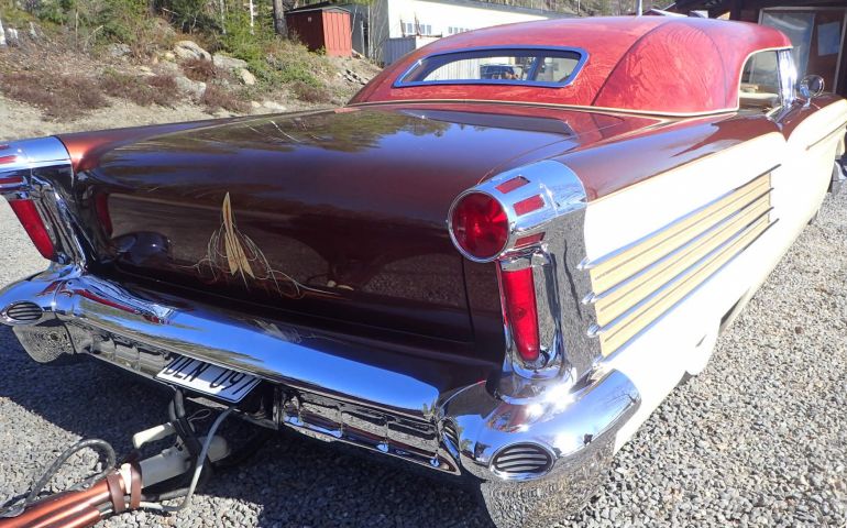 689177-19 Oldsmobile 88 -1958 & husvagn