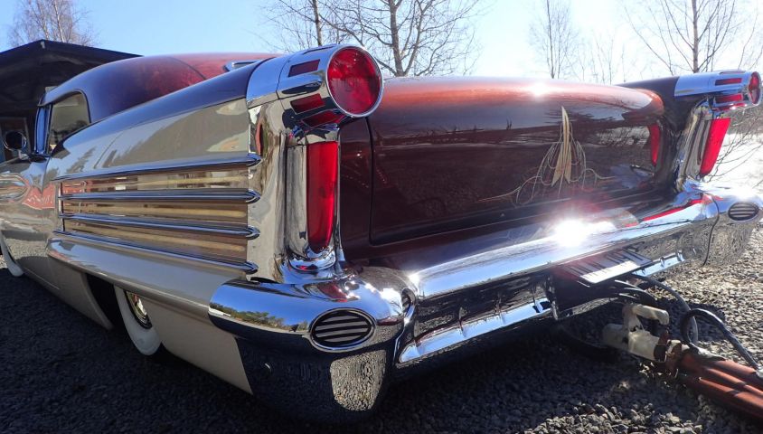 689177-42 Oldsmobile 88 -1958 & husvagn