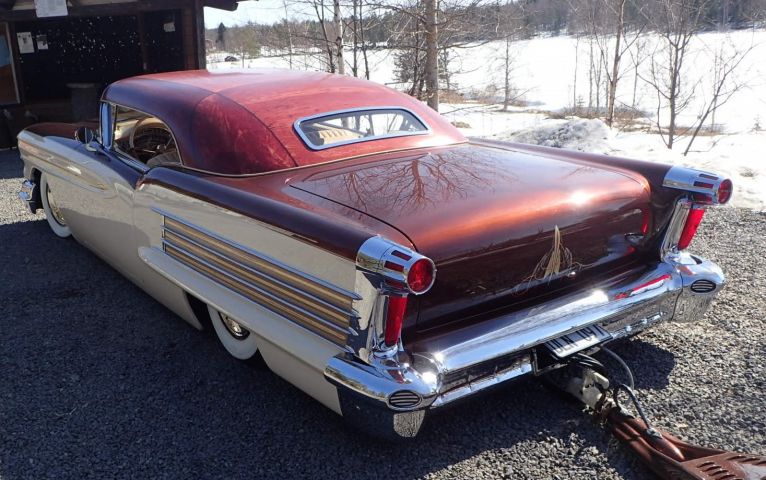 689177-64 Oldsmobile 88 -1958 & husvagn