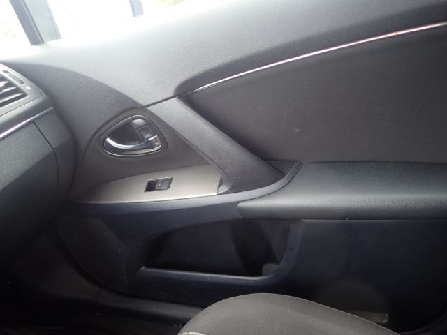 689198-19 TOYOTA AVENSIS Kombi 2010