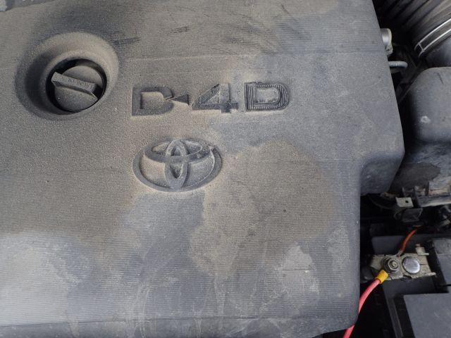 689198-31 TOYOTA AVENSIS Kombi 2010