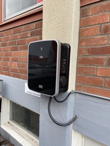 Charging box for electric cars - eRange Duo - Defa - PS Auction - We ...