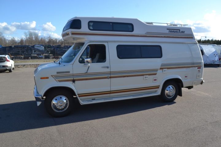 781796-2 FORD CS250 COACH TRAVEL V8, 1989